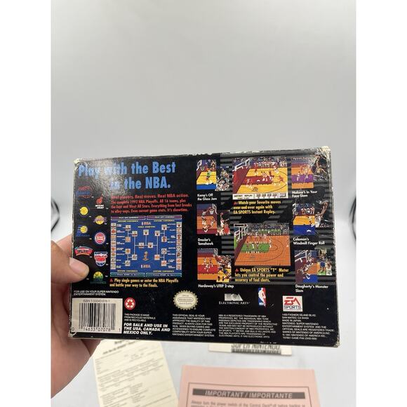 Bulls vs. Blazers and the NBA Playoffs (SNES, 1992) CIB Manual Inserts - Picture 13 of 15